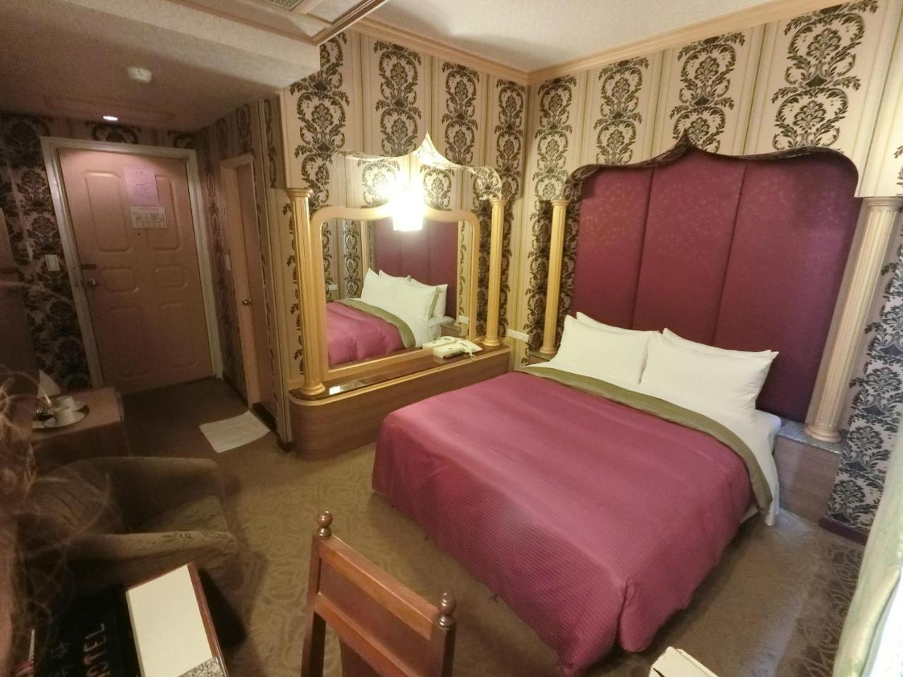 Nice Hotel Taipei Bagian luar foto